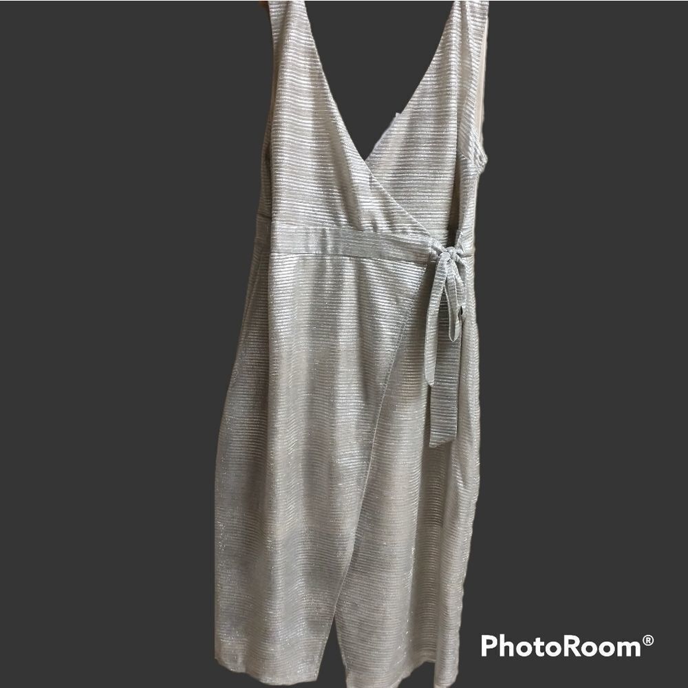 Anthropologie / Line + Dot Silver Wrap Dress, size M - Picture 3 of 8